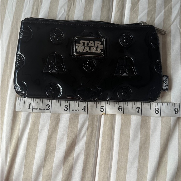 Disney Loungefly Star Wars Makeup Coin Bag - Picture 14 of 15